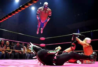 墨西哥摔跤,銀色面具下的暴力