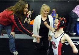 組圖 一個(gè)孩子驚人的精神