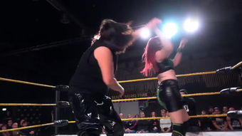 34 49女子摔角 –