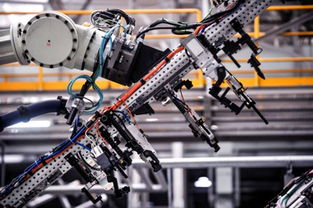 長安汽車智造工廠首款長安凌軒成功下線