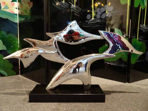 深圳樹脂雕塑廠供應樹脂電鍍銀抽象簡約工藝品量大從優(yōu)歡迎訂制