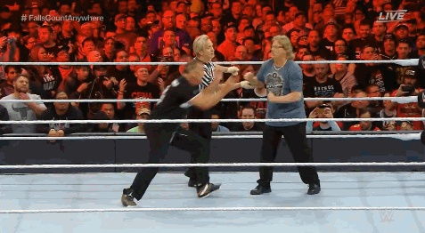 WWE摔角狂熱35 歷史性的夜晚與爭議中的精彩